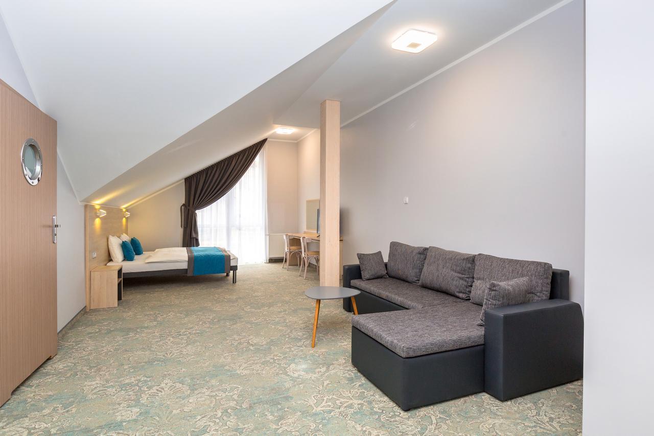 Hotel Vela Tczew Bagian luar foto