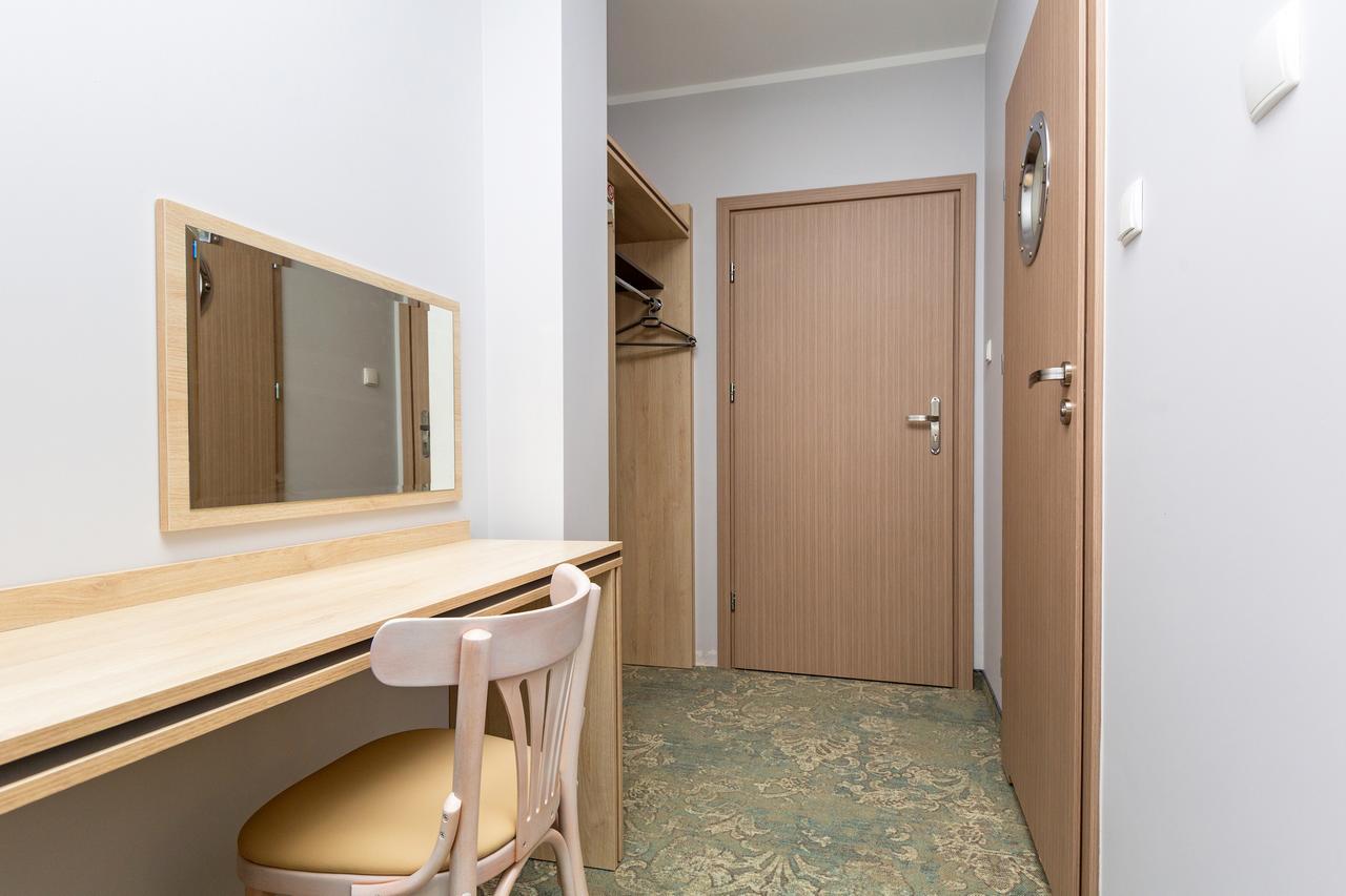 Hotel Vela Tczew Bagian luar foto