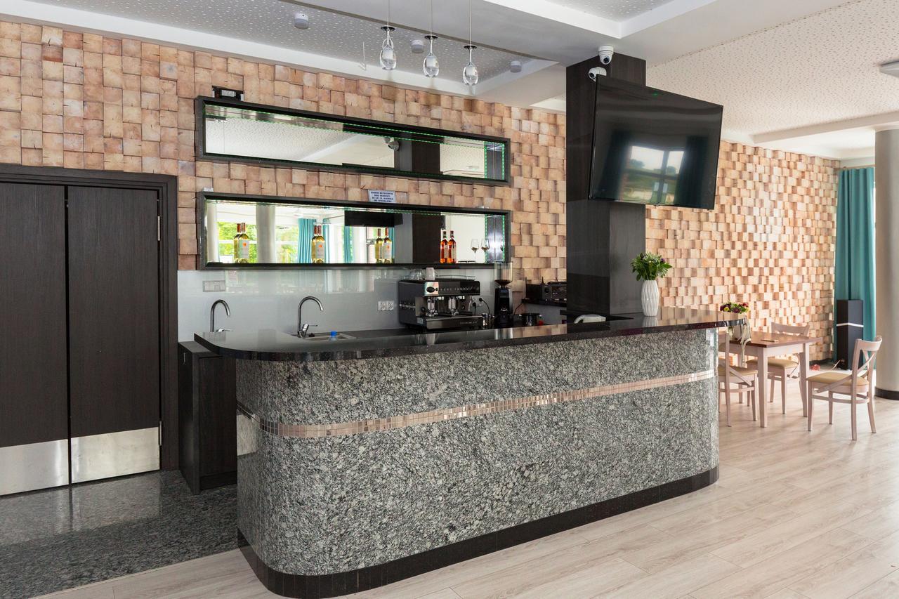 Hotel Vela Tczew Bagian luar foto