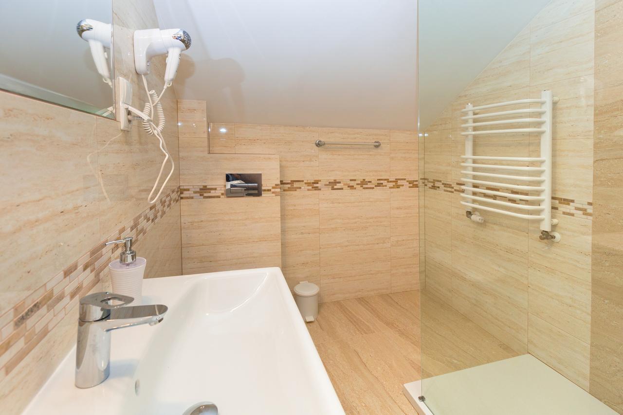 Hotel Vela Tczew Bagian luar foto