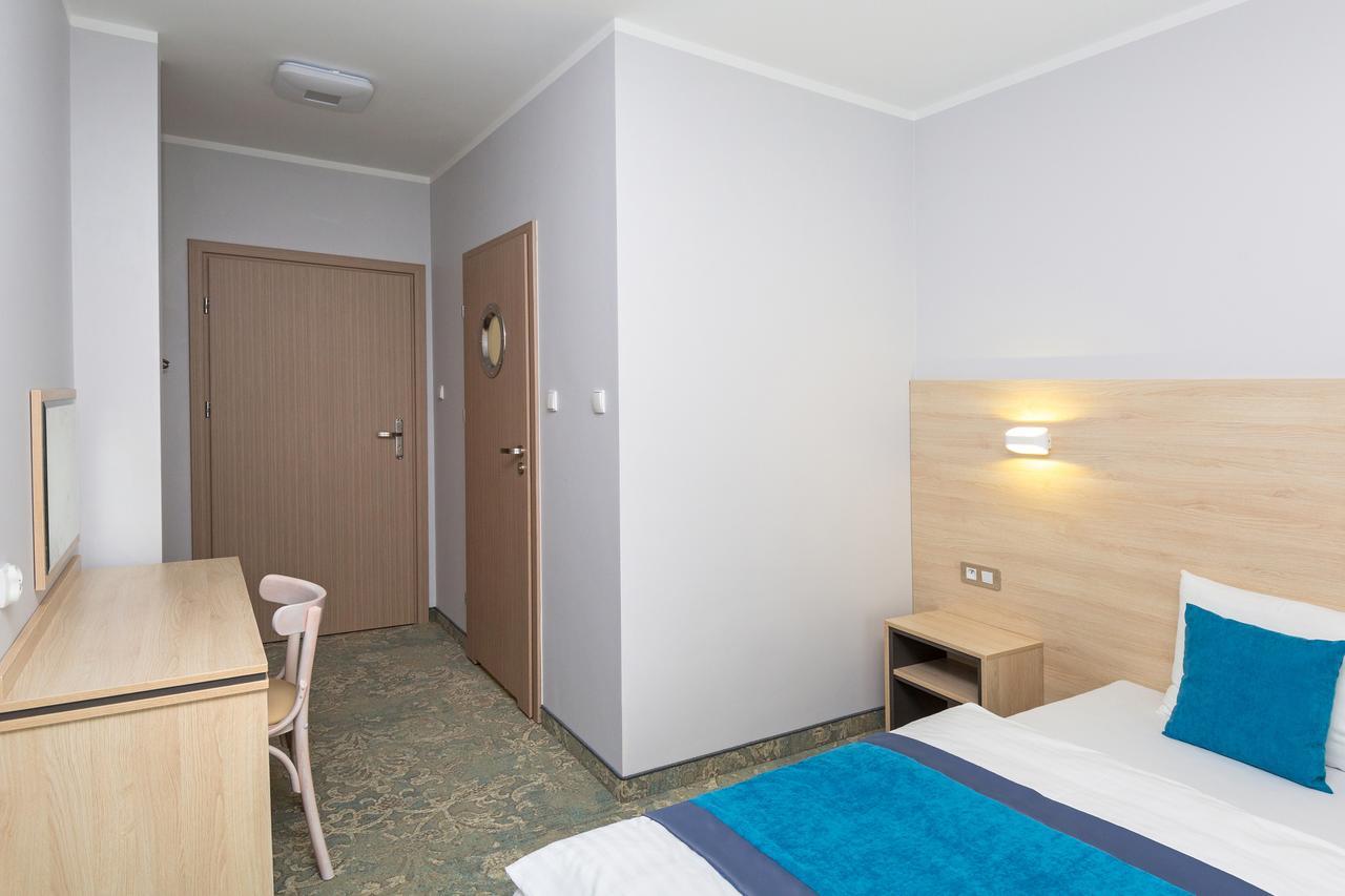 Hotel Vela Tczew Bagian luar foto