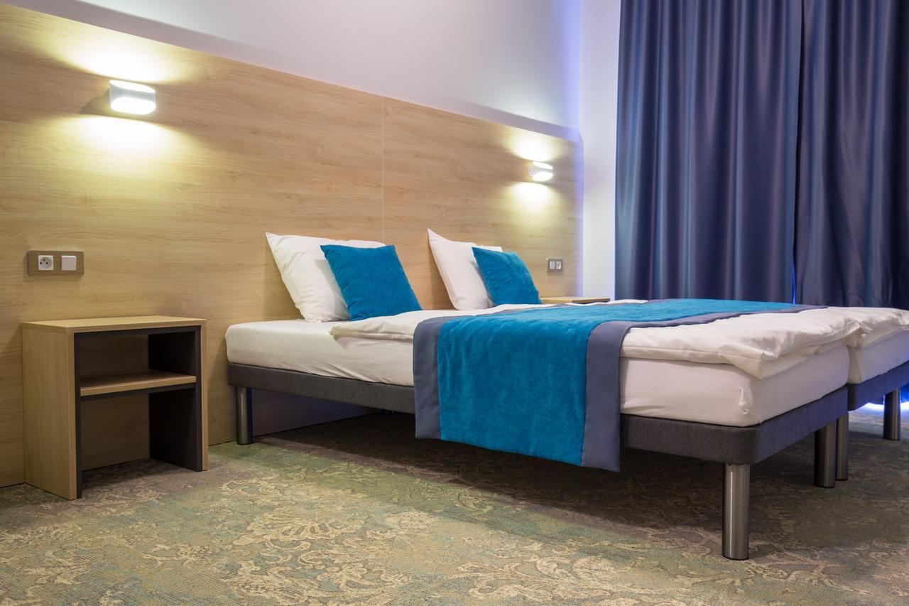 Hotel Vela Tczew Bagian luar foto