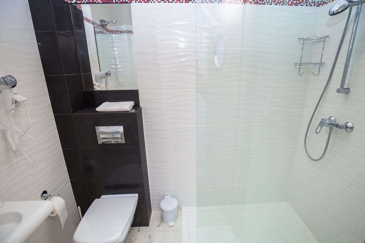 Hotel Vela Tczew Bagian luar foto